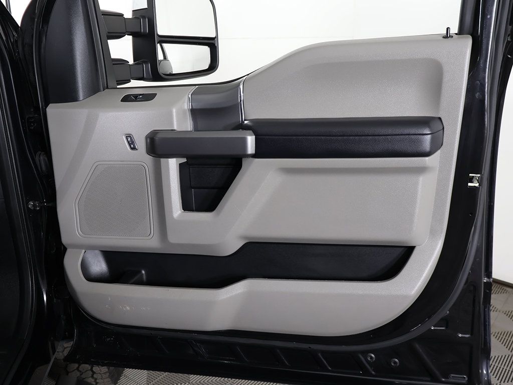 Used 2019 Ford F250 XLT w/ XLT Premium Package AWD/4WD image 23