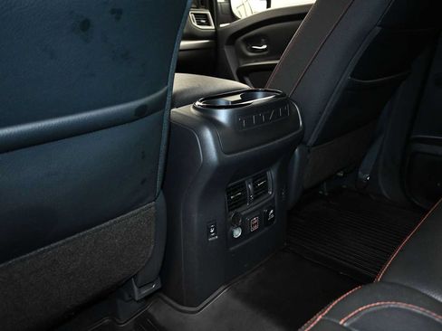 Used 2024 Nissan Titan PRO-4X w/ Pro-4x Convenience Package AWD/4WD image 22