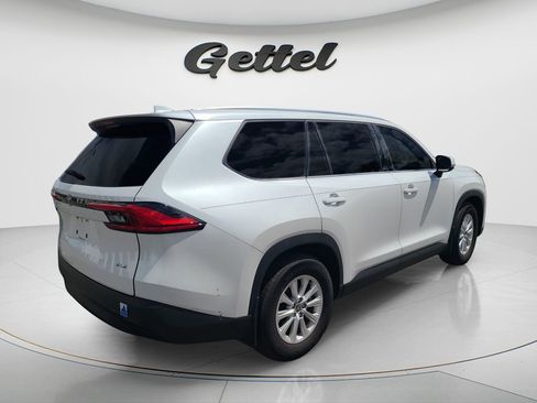 Used 2024 Toyota Grand Highlander XLE image 8