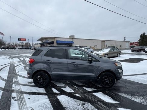Used 2019 Ford EcoSport SE w/ SE Convenience Package image 6