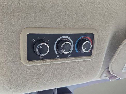 Used 2019 Chevrolet Express 3500 LT w/ LT Preferred Equipment Group image 29