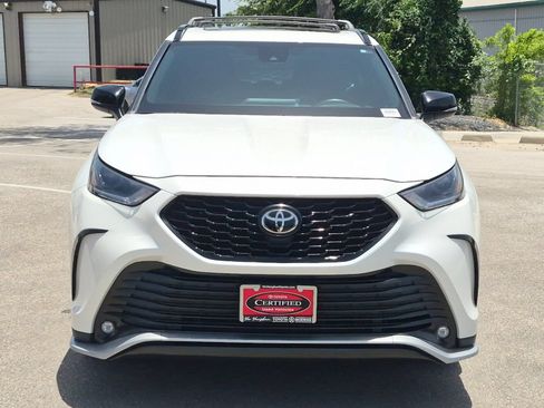 Used 2021 Toyota Highlander XSE FWD image 8