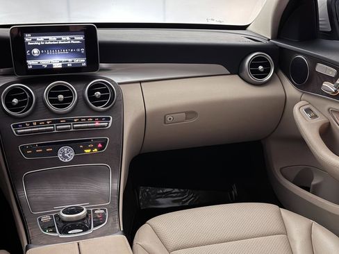 Used 2018 Mercedes-Benz C 300 4MATIC Sedan image 29