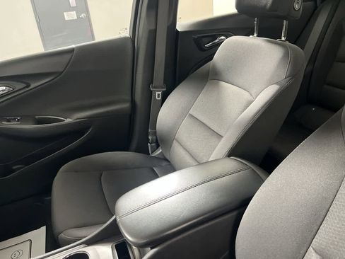 Used 2022 Chevrolet Malibu LT image 25