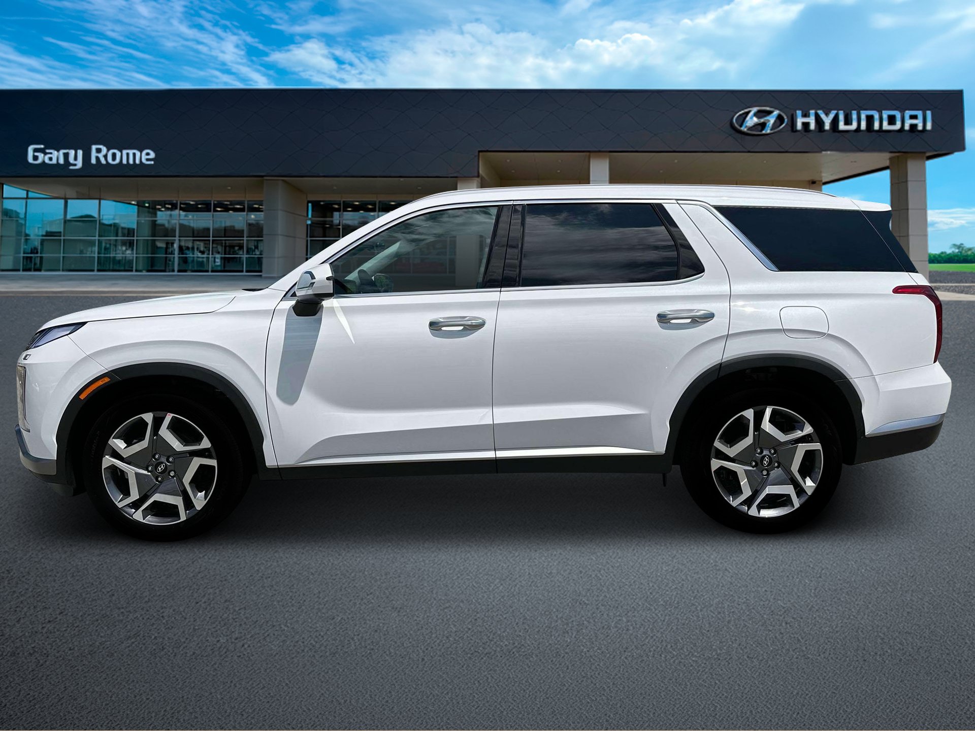 Used 2024 Hyundai Palisade SEL w/ Premium Package AWD/4WD image 3
