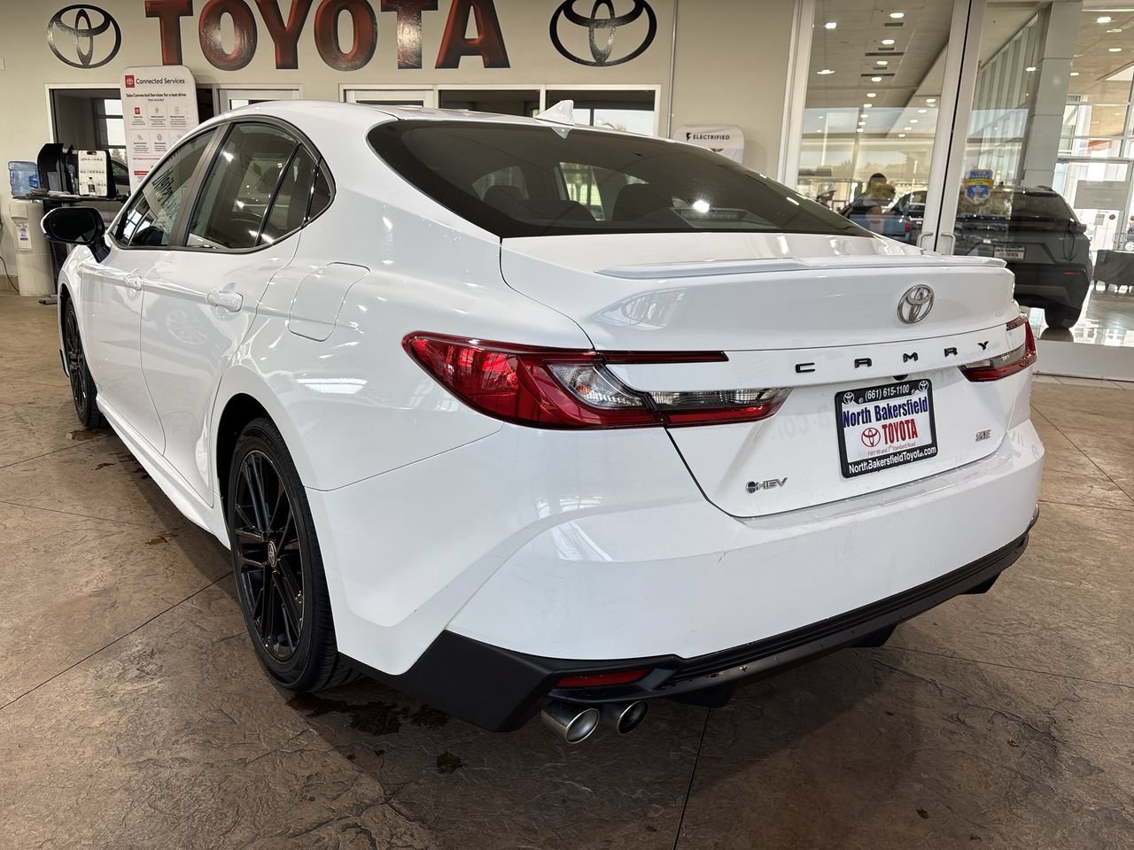 Certified 2025 Toyota Camry SE FWD image 8
