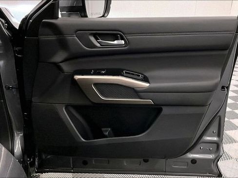 New 2025 Nissan Pathfinder Platinum w/ Lighting Package (N93) image 37