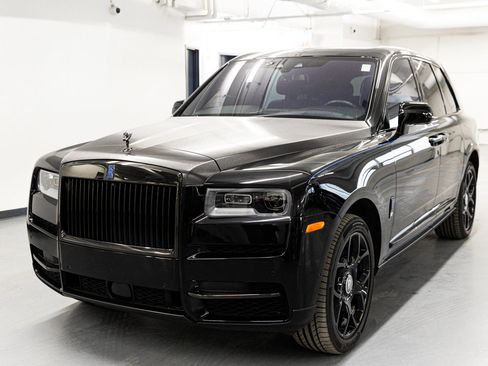 Certified 2023 Rolls-Royce Cullinan Black Badge image 1