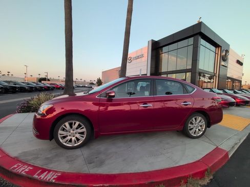 Used 2013 Nissan Sentra SL w/ Navigation Pkg FWD image 8