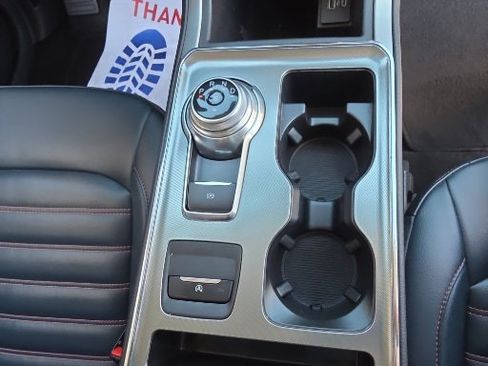 Certified 2022 Ford Edge SEL w/ Sport Appearance Package image 17