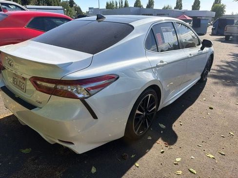 Used 2018 Toyota Camry XSE w/ Driver Assist Package FWD image 2