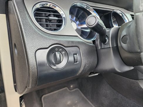 Used 2010 Ford Mustang Convertible RWD image 36