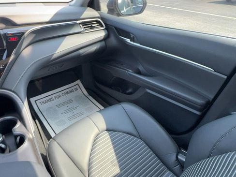 Used 2023 Toyota Camry SE w/ Convenience Package FWD image 15
