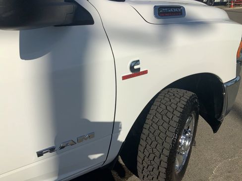 Certified 2022 RAM 2500 Tradesman w/ Chrome Appearance Group AWD/4WD image 11
