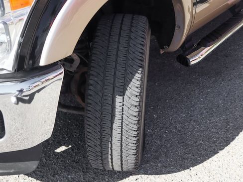 Used 2012 Ford F250 Lariat w/ Lariat Interior Pkg image 46