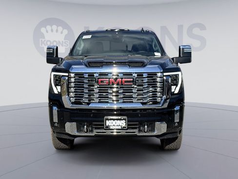 New 2026 GMC Sierra 2500 Denali w/ Denali Reserve Package image 11