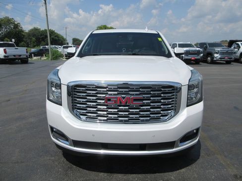Certified 2019 GMC Yukon XL Denali w/ Open Road Package AWD/4WD image 13