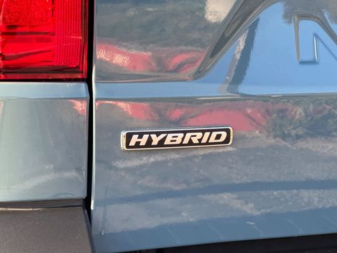 Used 2023 Ford Maverick XL image 28