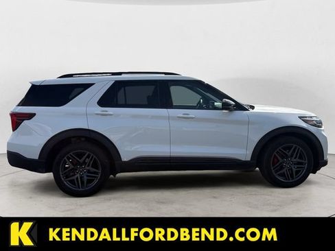 Certified 2025 Ford Explorer ST AWD/4WD image 6