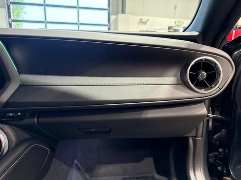 Used 2018 Chevrolet Camaro SS RWD image 85