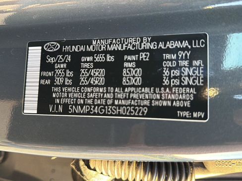 Used 2025 Hyundai Santa Fe Limited FWD image 44