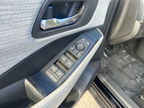Certified 2023 Nissan Rogue SV FWD image 12