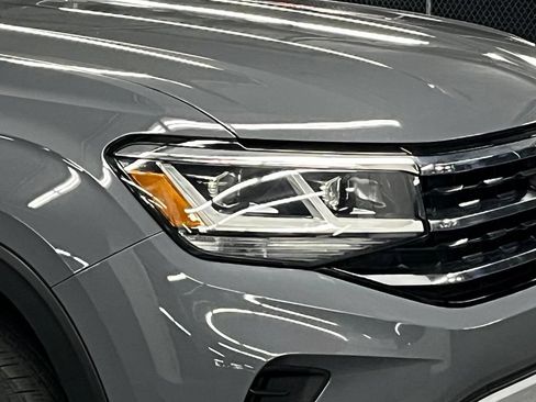 Used 2023 Volkswagen Atlas Cross Sport SE w/ Panoramic Sunroof Package AWD/4WD image 44