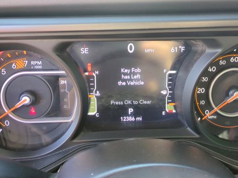 Used 2024 Jeep Wrangler Unlimited Rubicon w/ Convenience Group image 19