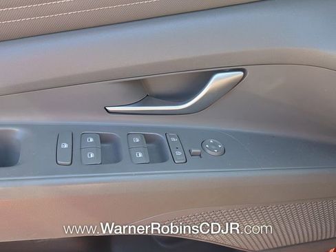 Used 2022 Hyundai Elantra SEL w/ Convenience Package image 28