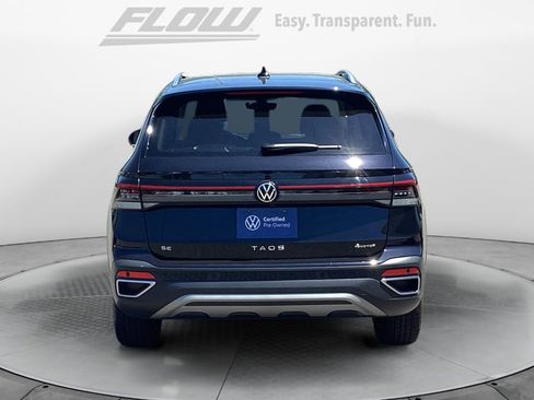 Certified 2025 Volkswagen Taos SE w/ Panoramic Sunroof Package AWD/4WD image 6