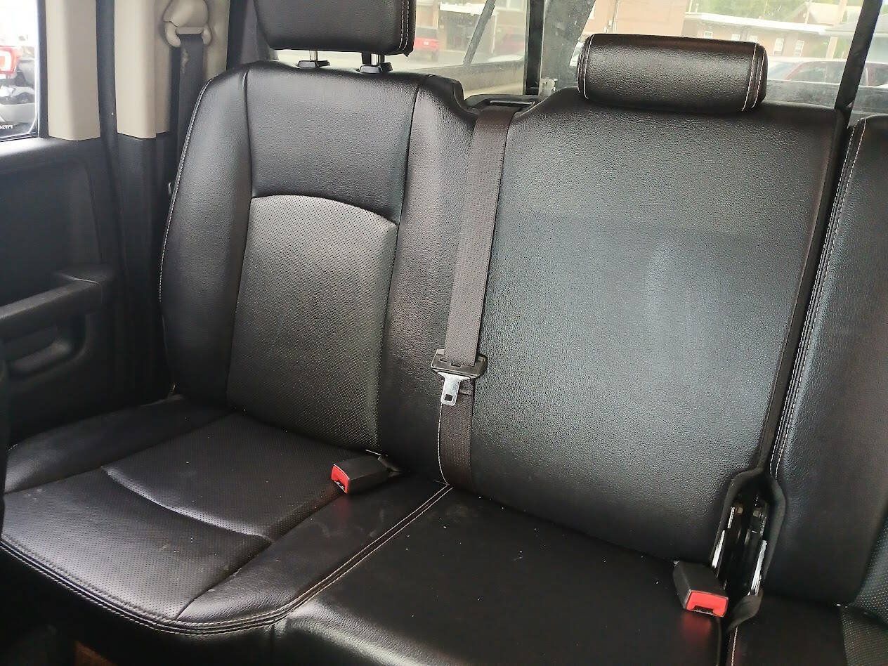 Used 2017 RAM 1500 Laramie w/ Convenience Group AWD/4WD image 17