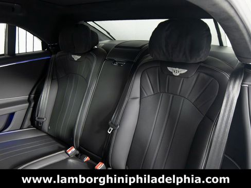 Used 2024 Bentley Flying Spur V8 image 38