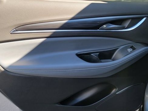 Used 2024 Buick Enclave Premium image 65