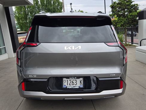 Certified 2024 Kia EV9 GT-Line AWD/4WD image 4