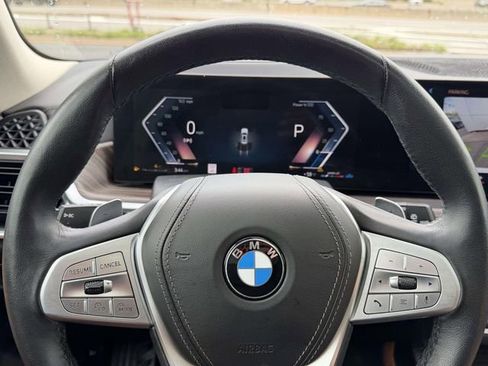 Used 2024 BMW X7 xDrive40i w/ Parking Assistance Package AWD/4WD image 31