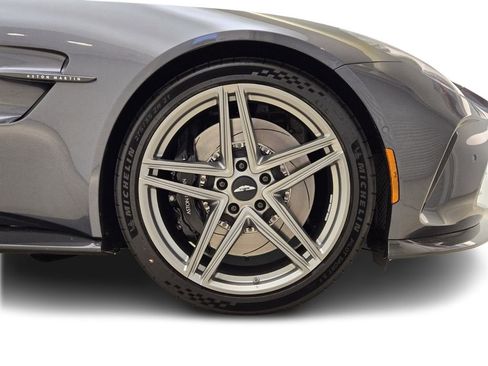 New 2025 Aston Martin V8 Vantage Coupe image 8