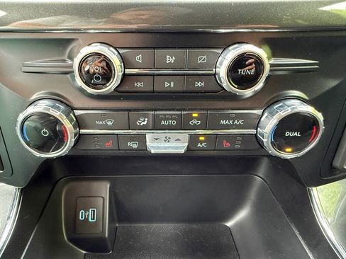 Used 2023 Ford F150 XLT AWD/4WD image 24