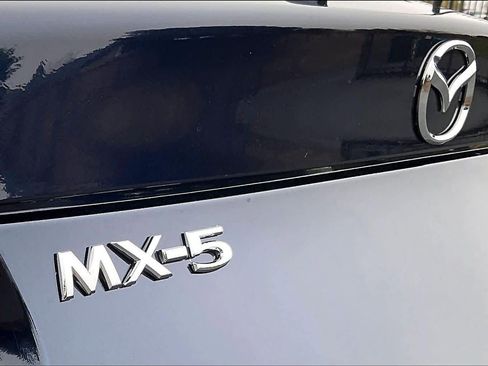 Used 2025 MAZDA MX-5 Miata RF Grand Touring w/ Weather Package image 11