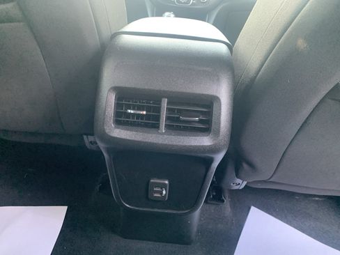 Used 2020 Chevrolet Equinox LT FWD image 14
