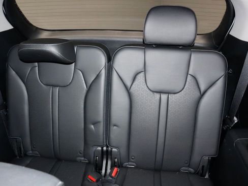 Used 2023 Kia Sorento S w/ Panoramic Sunroof Package image 24