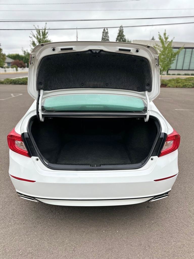 Used 2018 Honda Accord Sport image 18