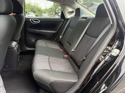 Used 2019 Nissan Sentra SV w/ Special Edition Package FWD image 11