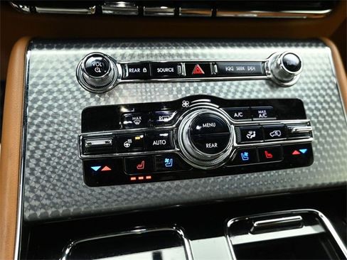 Certified 2022 Lincoln Aviator Black Label Grand Touring image 18