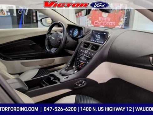 Used 2019 Aston Martin DB11 Volante image 11