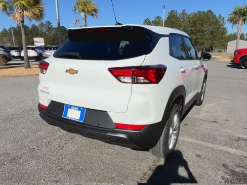 Used 2024 Chevrolet TrailBlazer LS w/ LS Convenience Package image 8
