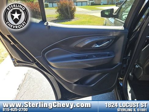 Used 2023 GMC Terrain SLT w/ Elevation Edition image 24