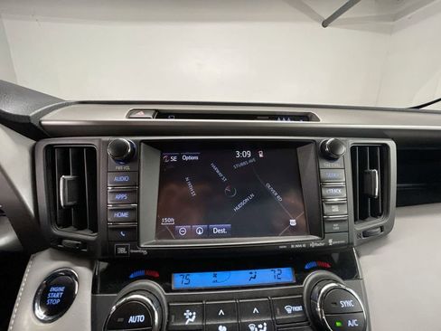 Used 2018 Toyota RAV4 Platinum image 14