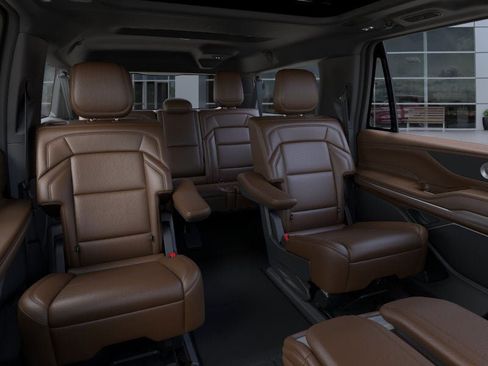 New 2025 Lincoln Navigator L Reserve image 11