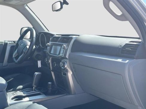 Used 2012 Toyota 4Runner SR5 w/ Premium Pkg w/3rd Row Seat AWD/4WD image 31