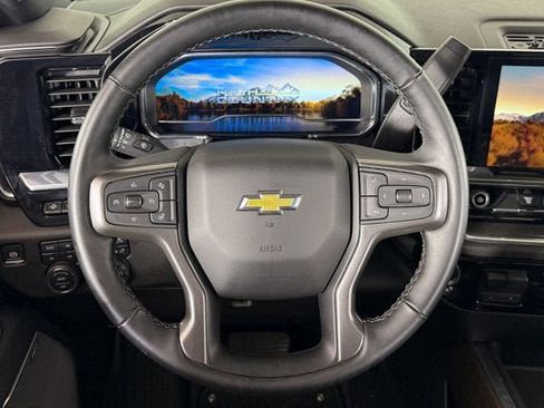 Used 2024 Chevrolet Silverado 3500 High Country w/ Technology Package image 9